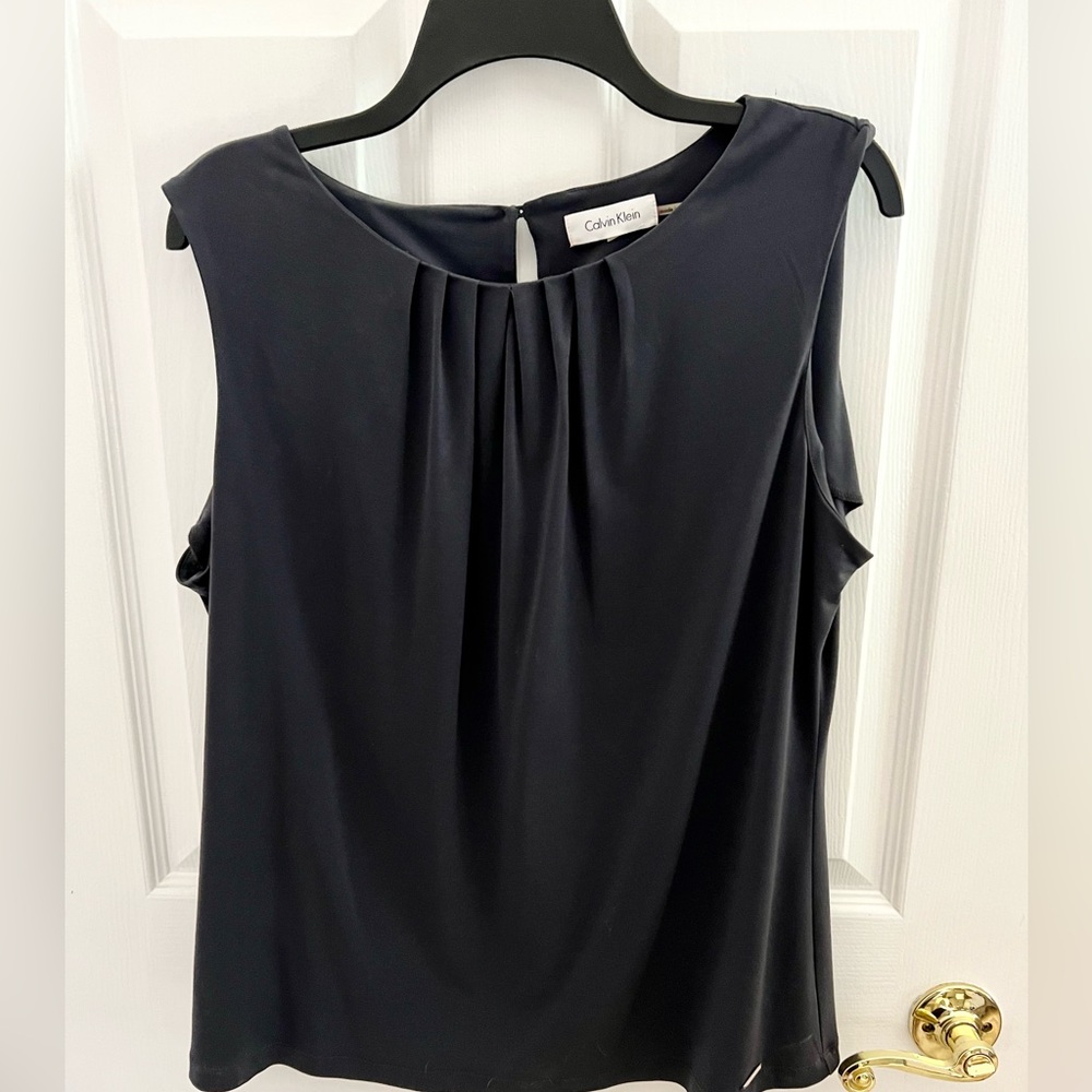 Sleeveless steel grey dressy shirt